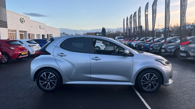 Toyota Yaris 1.5 Hybrid Design 5dr CVT Hybrid Hatchback